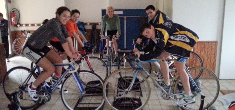 Pluie et froid, l’école du TCC roule au chaud